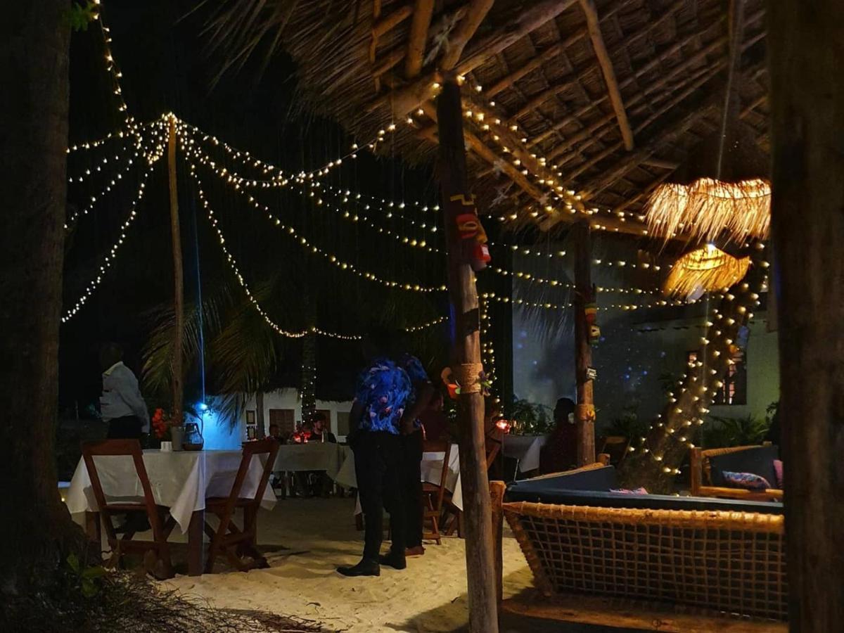 Blue Palm Zanzibar Acomodação com café da manhã Bwejuu Exterior foto