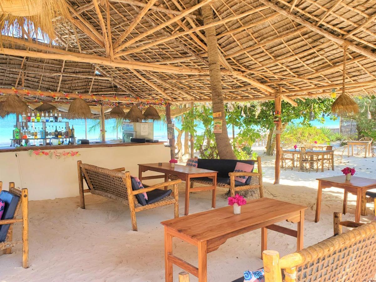 Blue Palm Zanzibar Acomodação com café da manhã Bwejuu Exterior foto