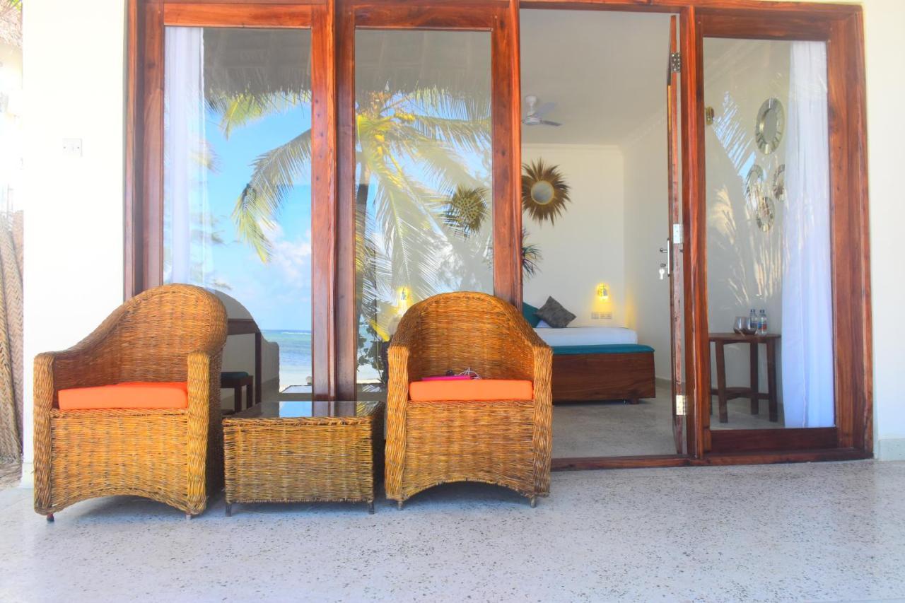 Blue Palm Zanzibar Acomodação com café da manhã Bwejuu Exterior foto