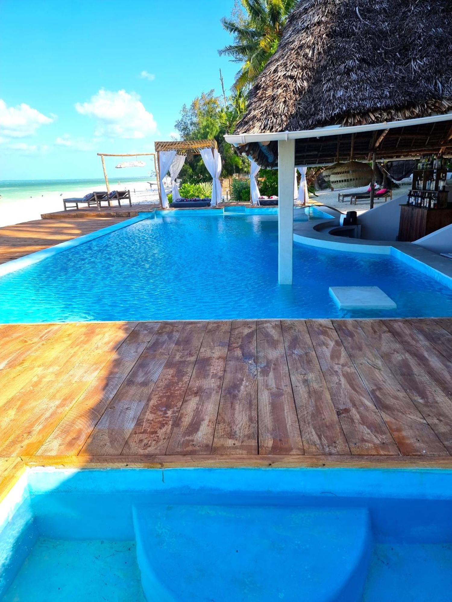 Blue Palm Zanzibar Acomodação com café da manhã Bwejuu Exterior foto